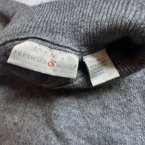 Preswick & Moore Gray Cashmere Turtleneck Sweater  (size M)